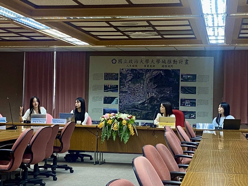 Insightful discussion and exchanged views on the respective studies among presenters.(Photo by IMICS)
